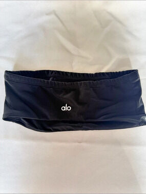 ALO Women’s Airbrush Bandeau Bra Black Athletic top Size Small Like New